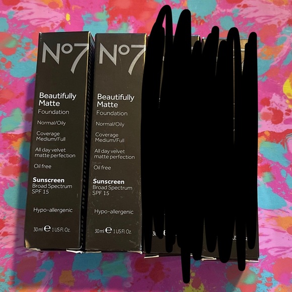 Warm Ivory- No7 Beautifully Matte Foundation - Picture 1 of 1